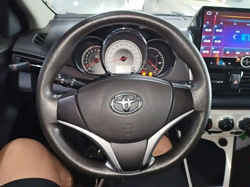 Toyota Yaris L — миниатюра 11