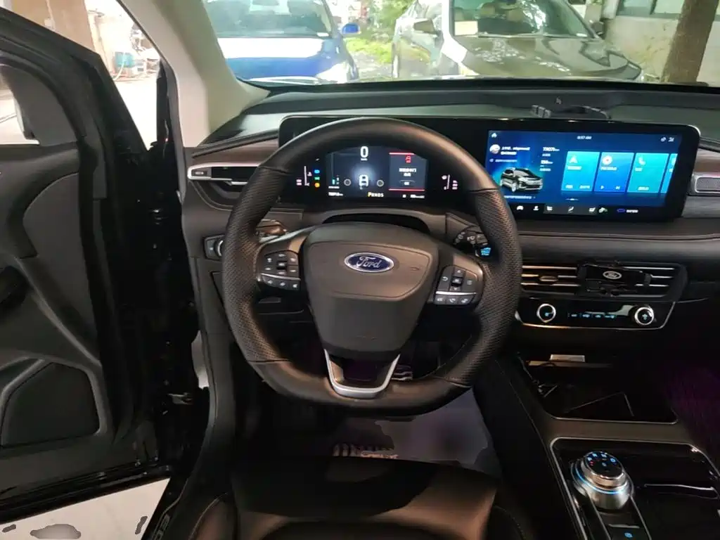 Ford Edge — миниатюра 11