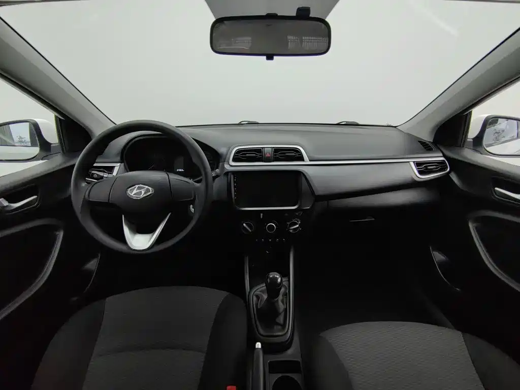 Hyundai Verna — миниатюра 5