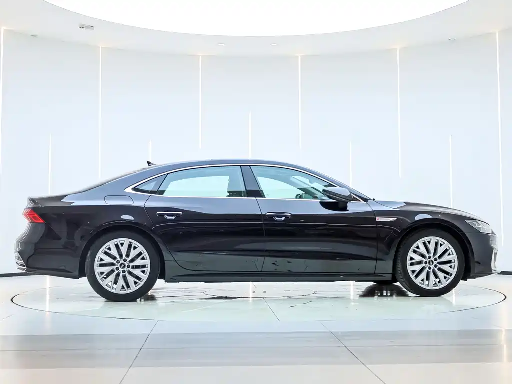 Audi A7L 2024 45TFSI S-line