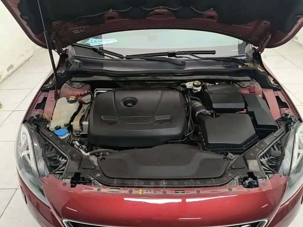 Volvo V40 — миниатюра 20