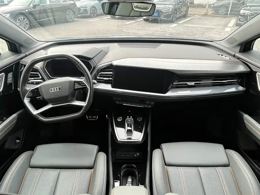 Audi Q4 e-tron — миниатюра 11