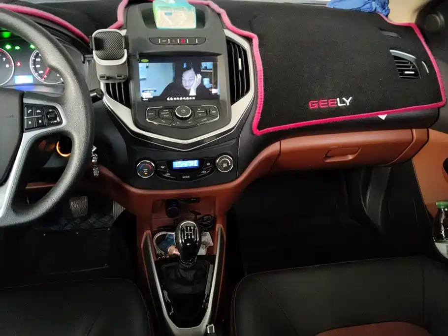 Geely King Kong — миниатюра 13