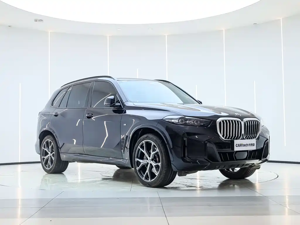 BMW X5 2023 xDrive 30Li Premium M Sport