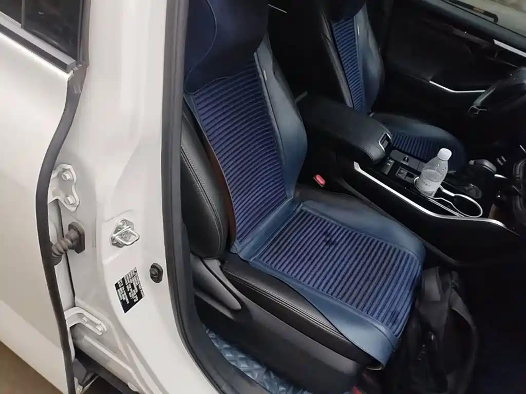 Toyota Crown Kluger — миниатюра 25