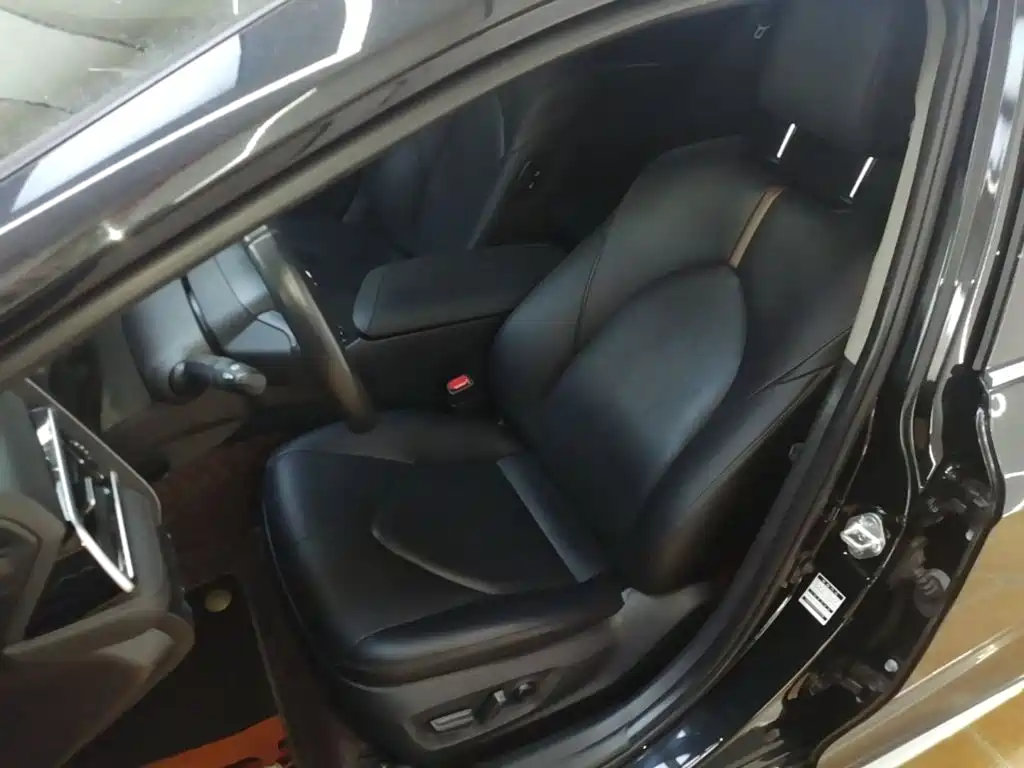 Toyota Camry — миниатюра 15