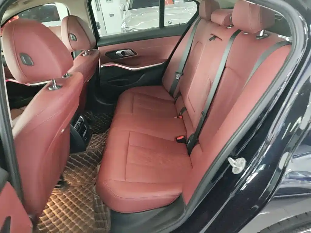 BMW 3 Series — миниатюра 17