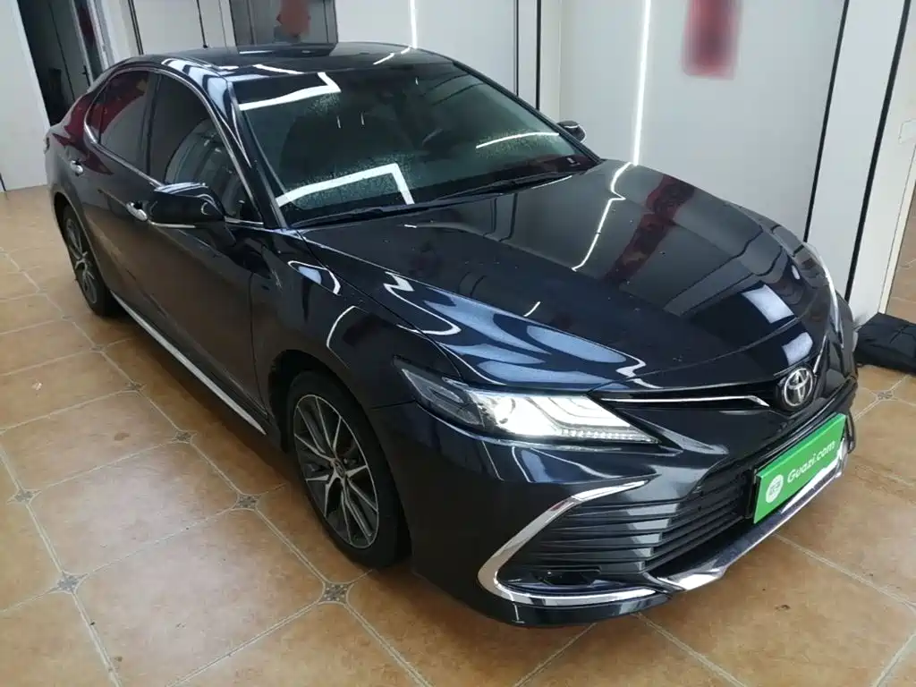 Toyota Camry — миниатюра 4