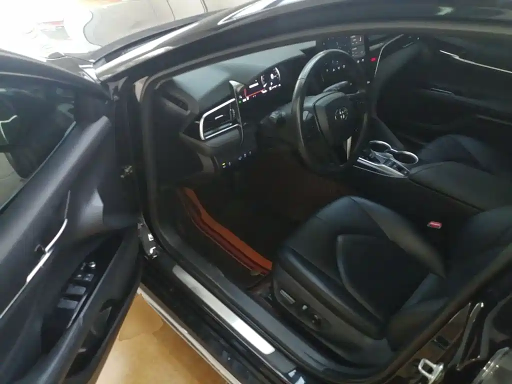 Toyota Camry — миниатюра 16