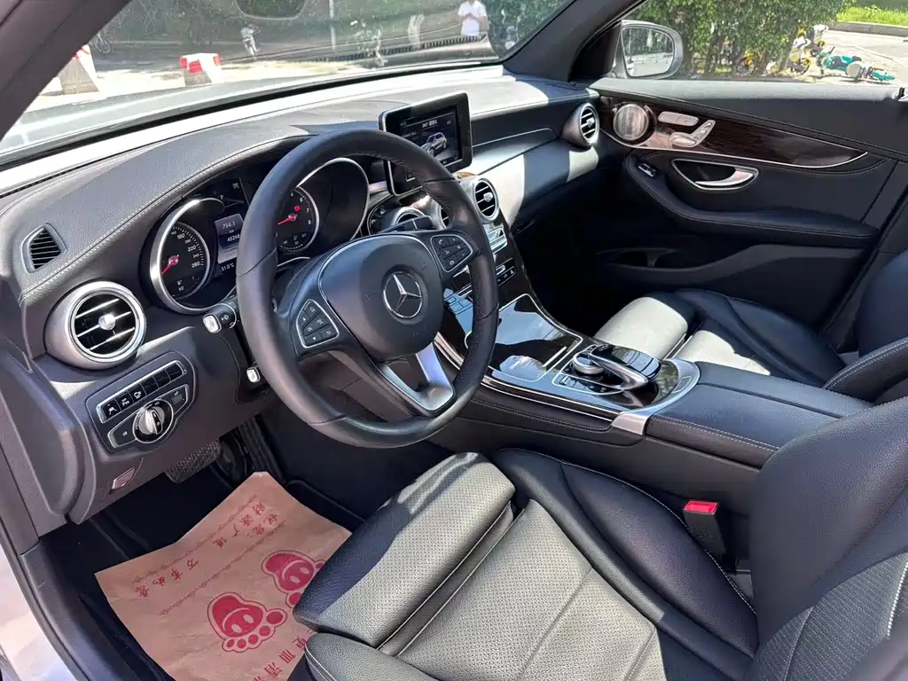 Mercedes-Benz GLC 2016 GLC 260 4MATIC Luxury