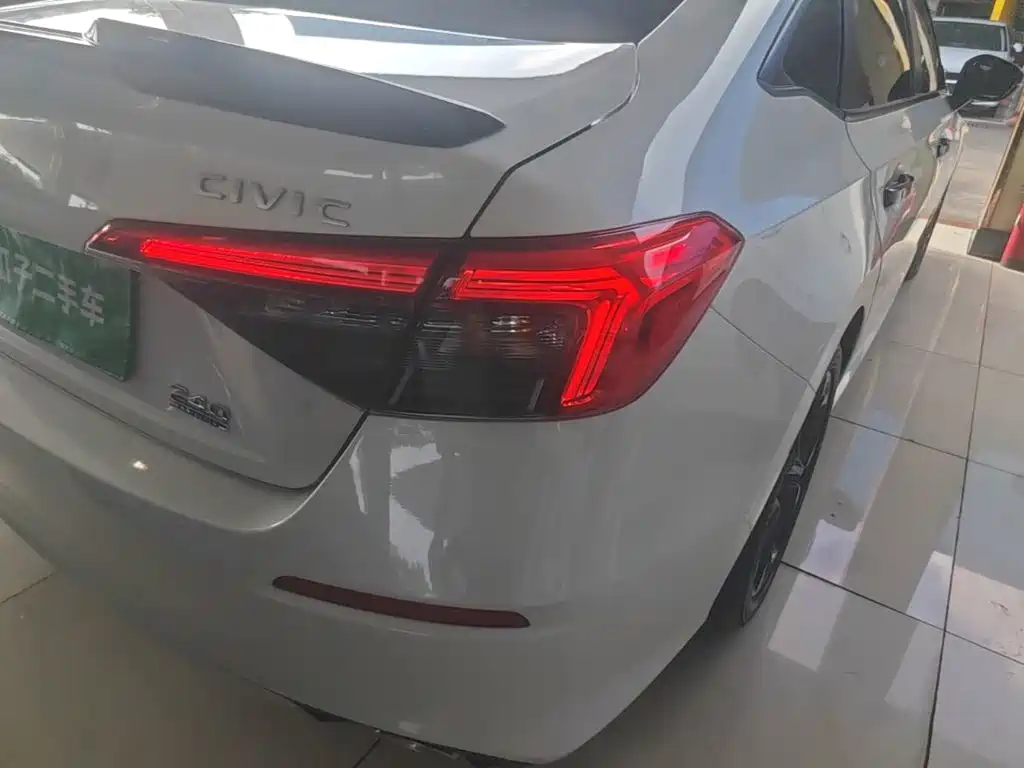 Honda Civic — миниатюра 8
