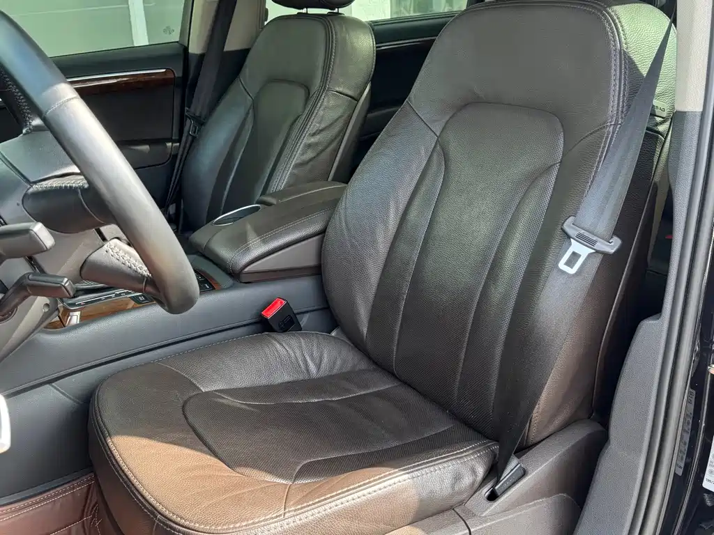 Audi Q7 — миниатюра 9
