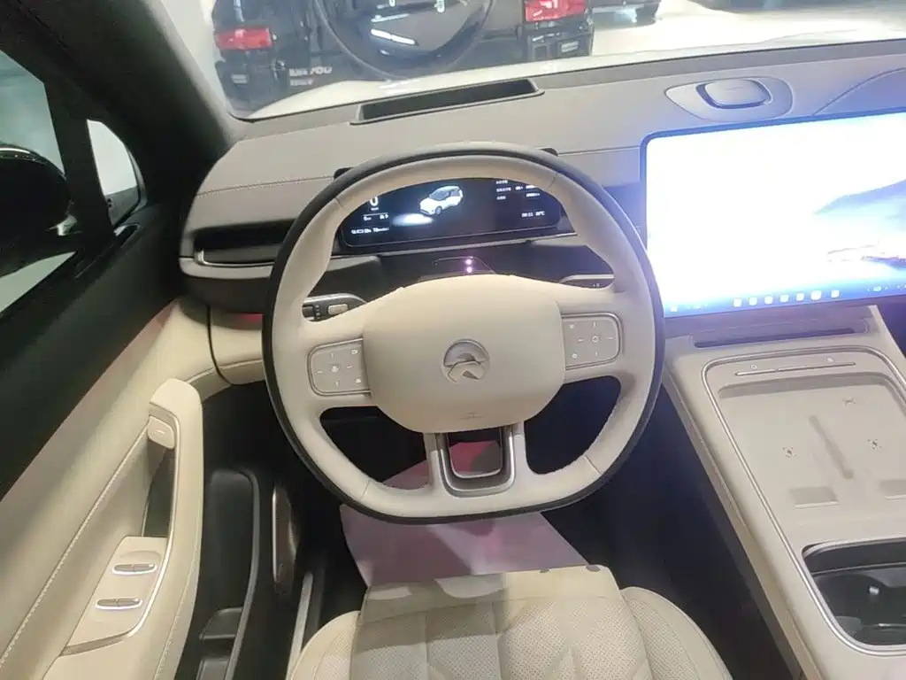 NIO ES6 — миниатюра 11