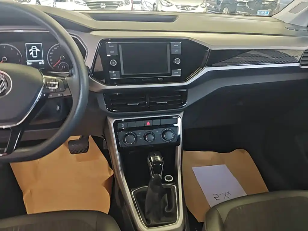 Volkswagen T-Cross — миниатюра 13
