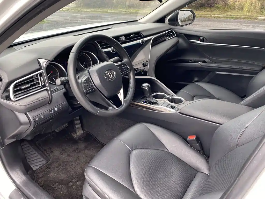 Toyota Camry — миниатюра 14