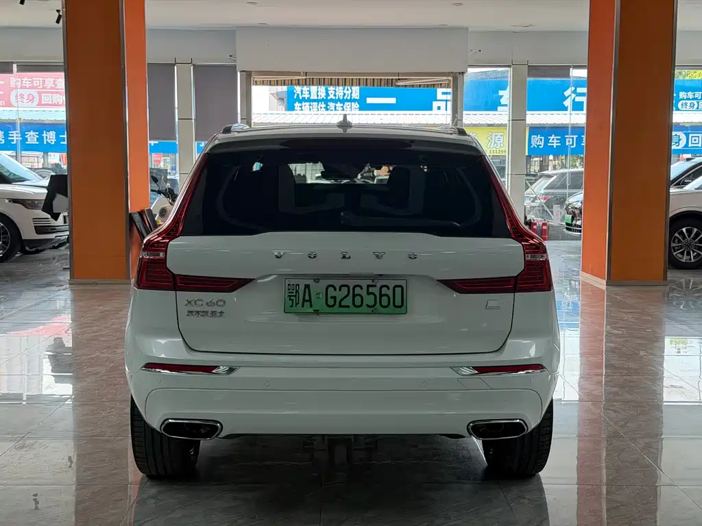 Volvo XC60 PHEV — миниатюра 18