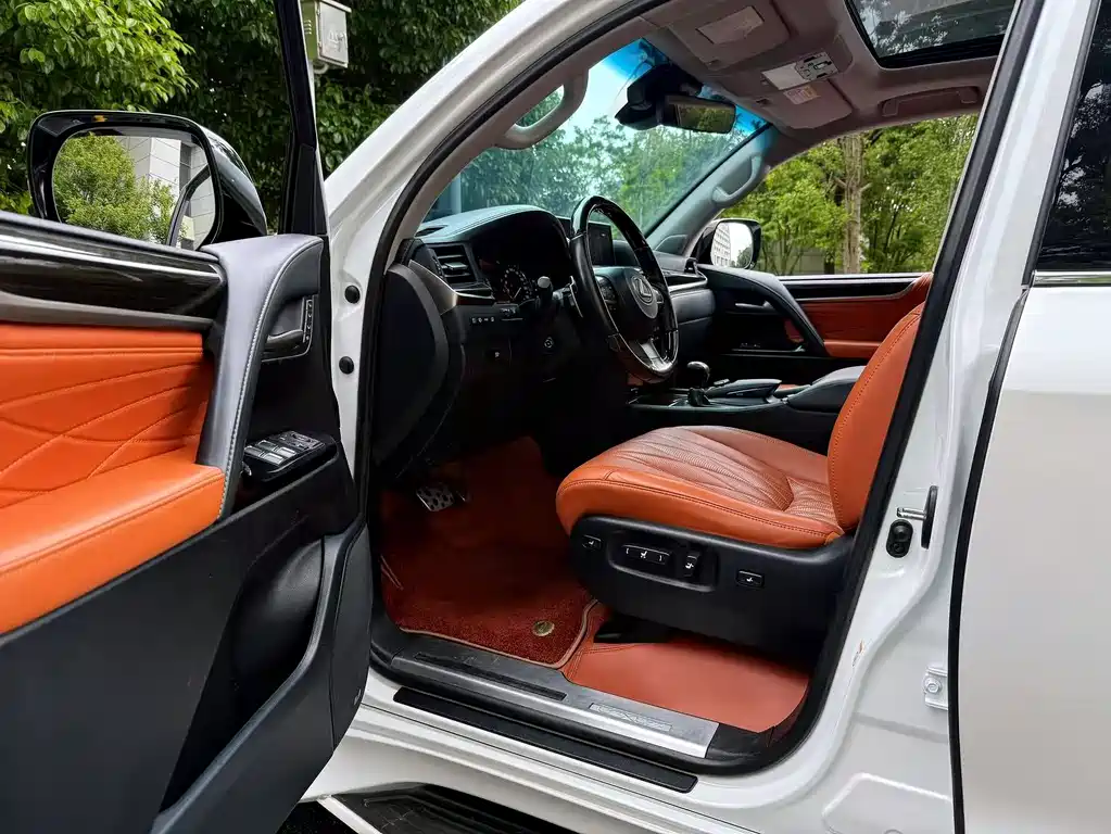 Lexus LX 2019 570