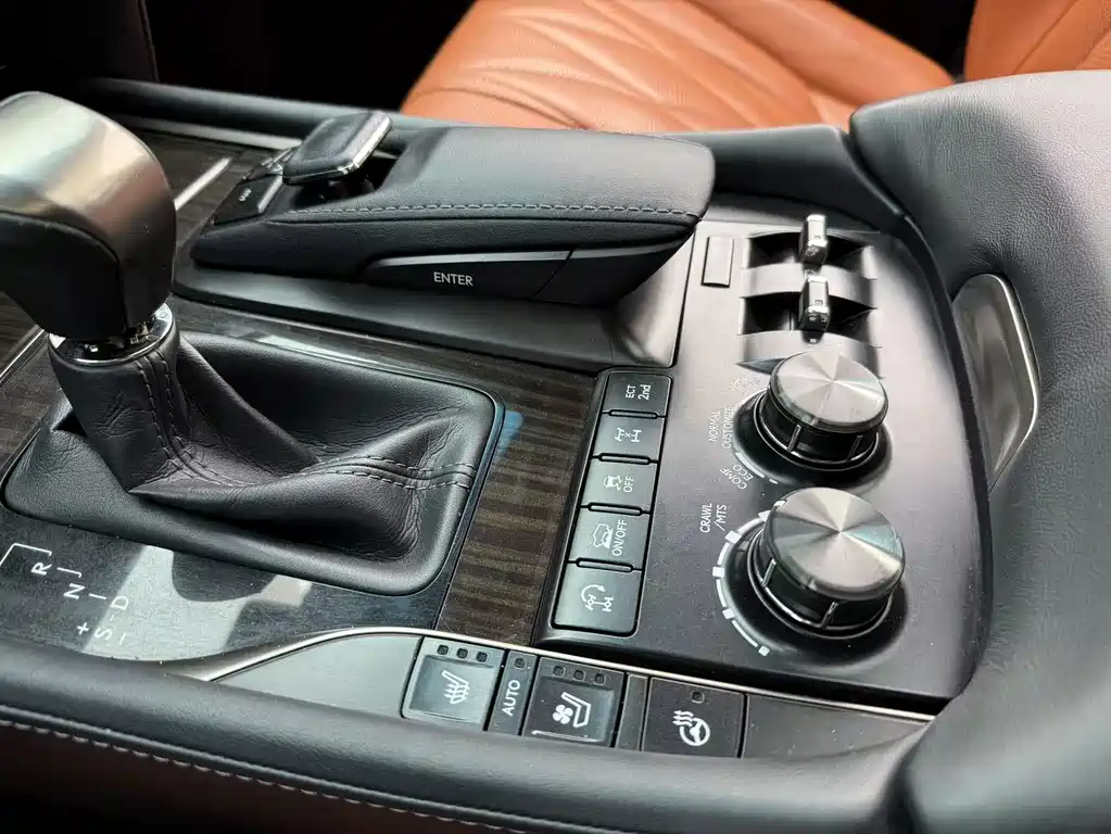 Lexus LX 2019 570
