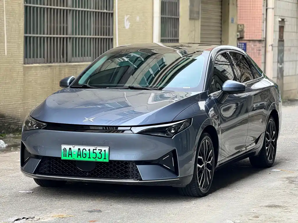 XPeng P5