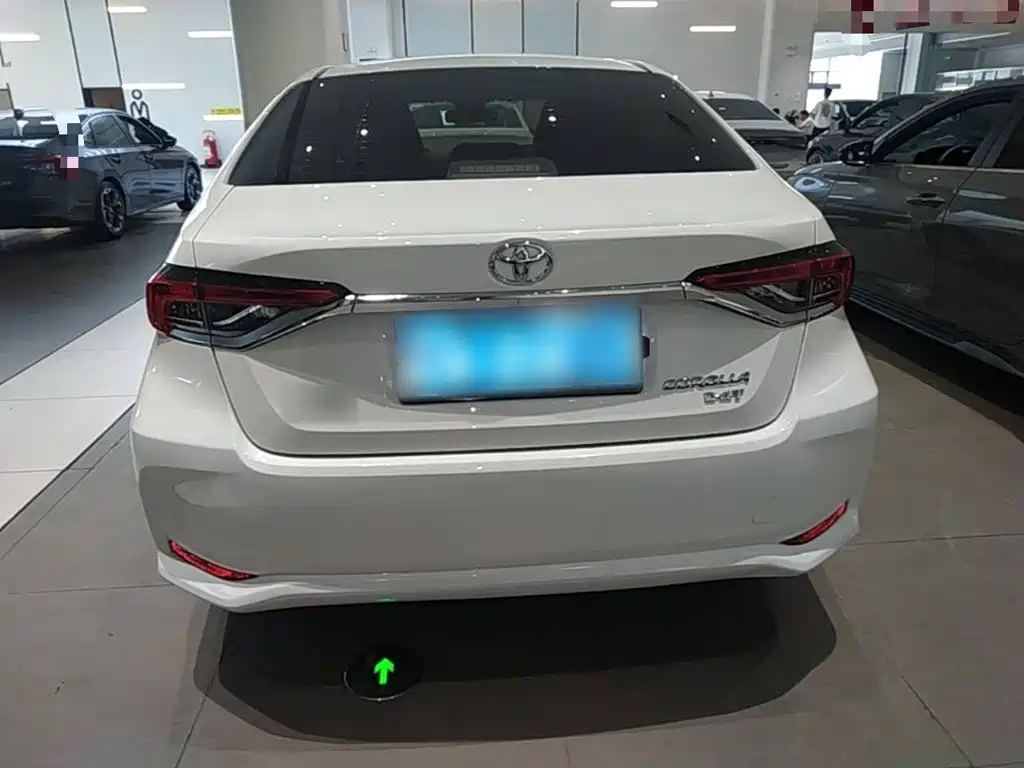 Toyota Corolla — миниатюра 6