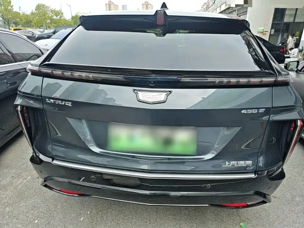 Cadillac Lyriq — миниатюра 6