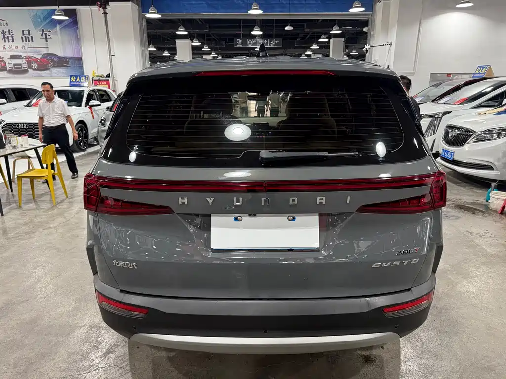 Hyundai Custo — миниатюра 4