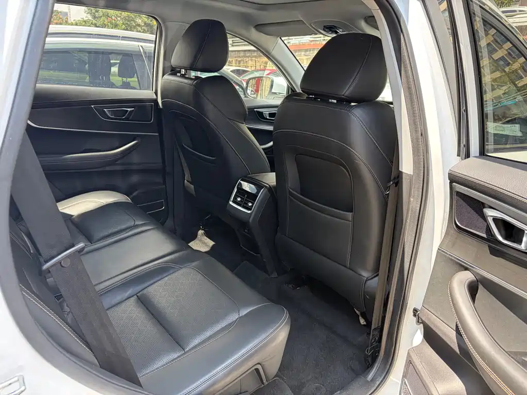 Chery Tiggo 8 — миниатюра 8