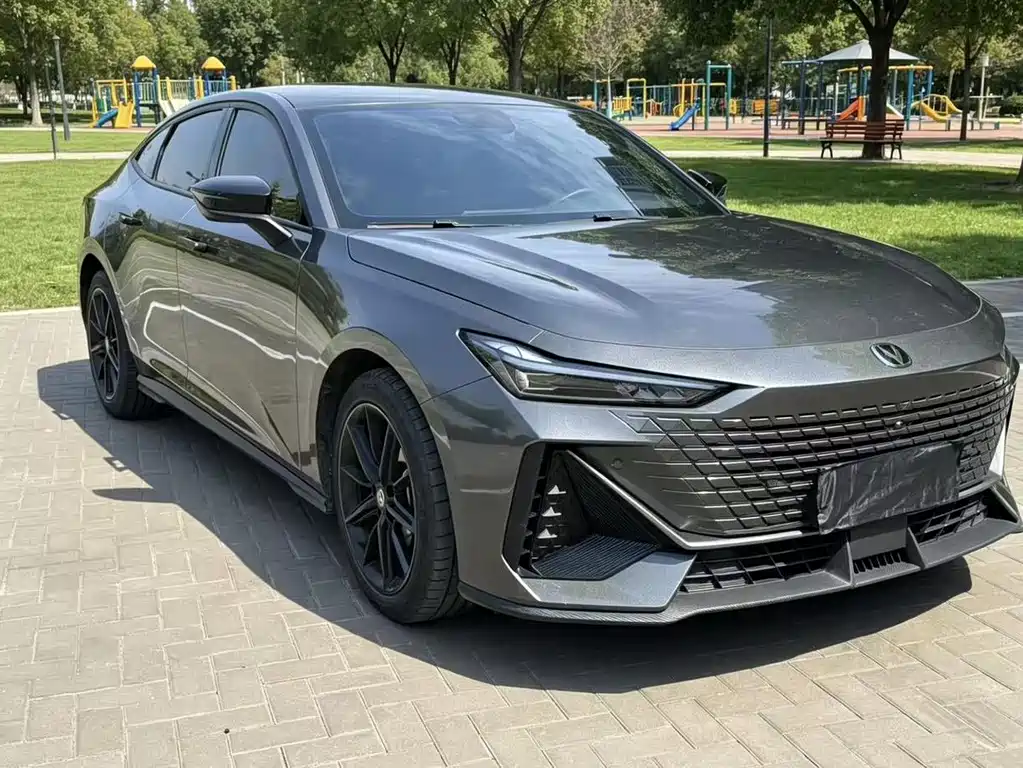 Changan UNI-V 2022 1.5T