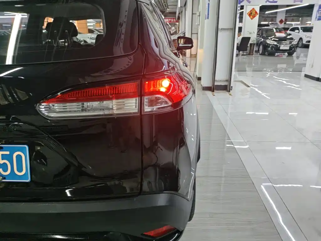 Toyota Frontlander — миниатюра 8
