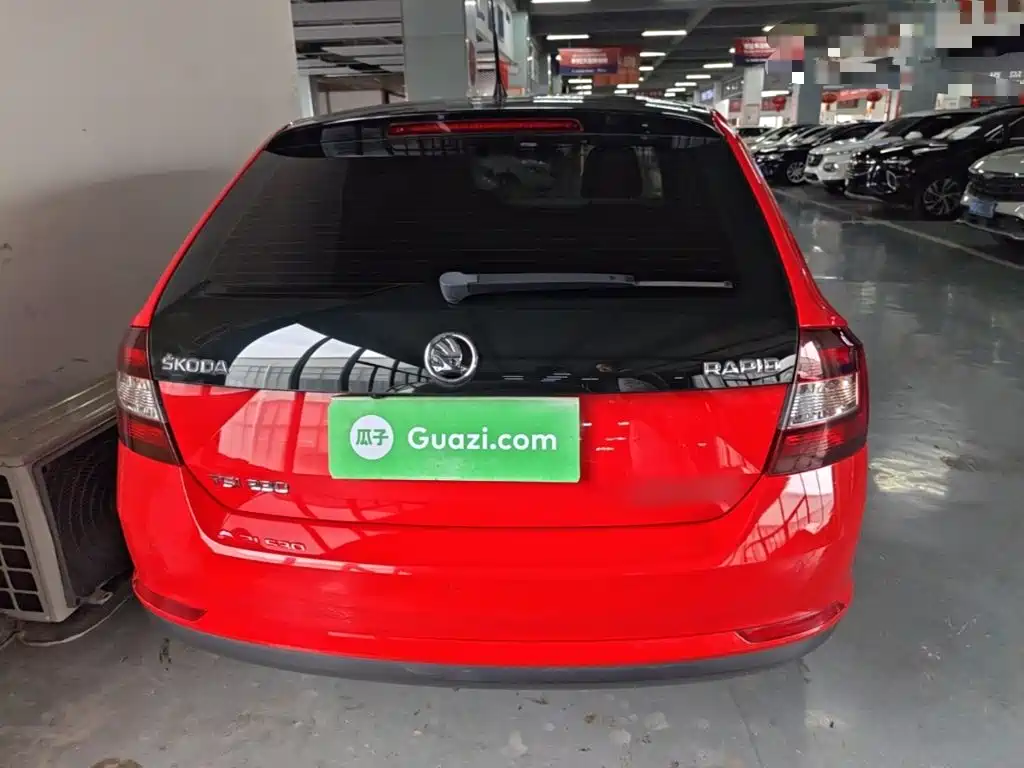 Skoda Rapid Spaceback — миниатюра 6