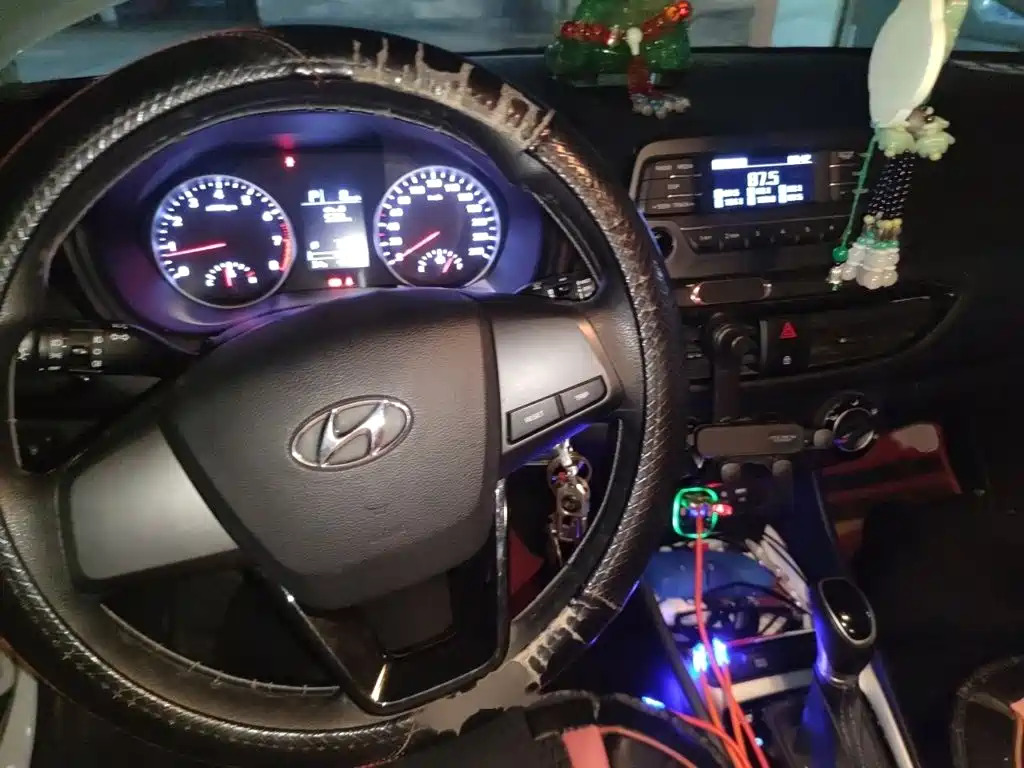 Hyundai Elantra — миниатюра 13