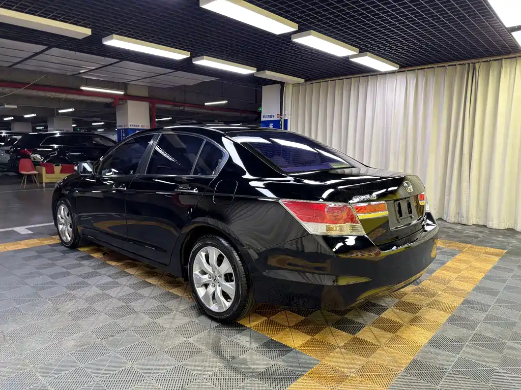 Honda Accord — миниатюра 6