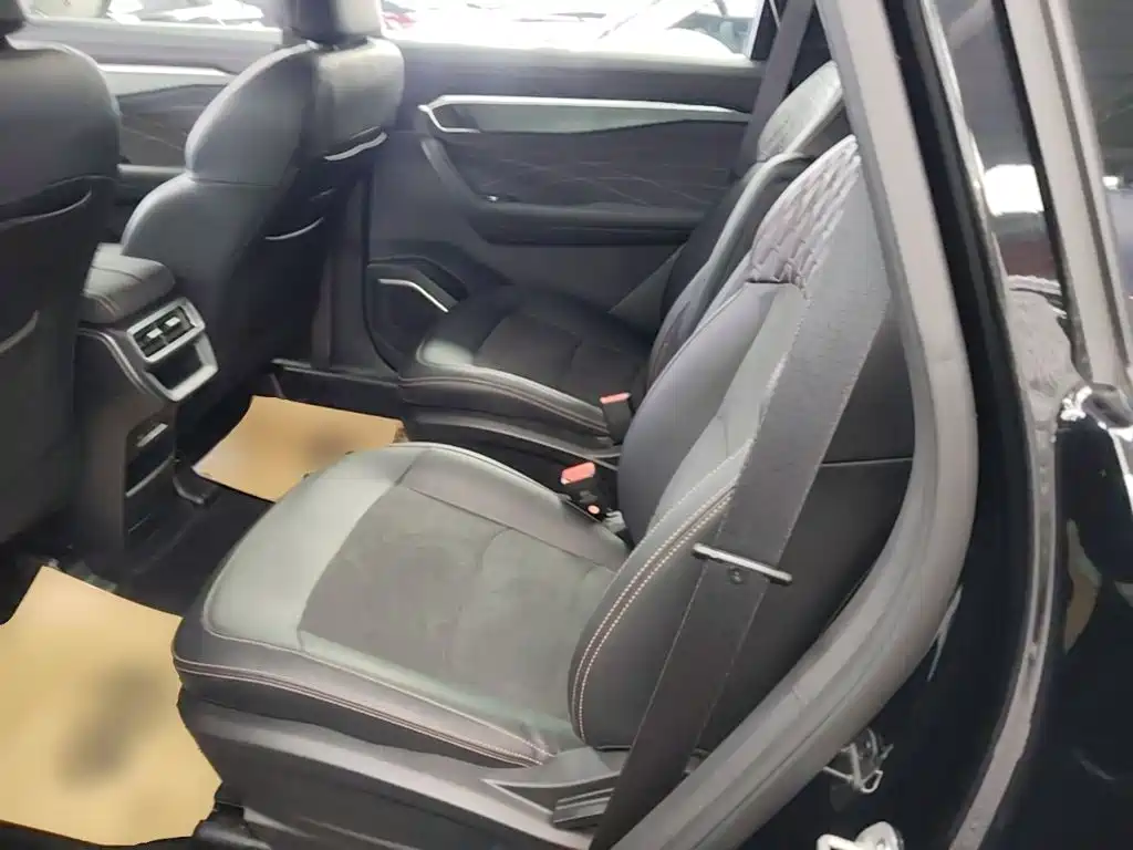 Geely Haoyue L — миниатюра 17