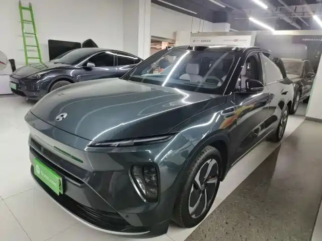 2023 Nio ES8