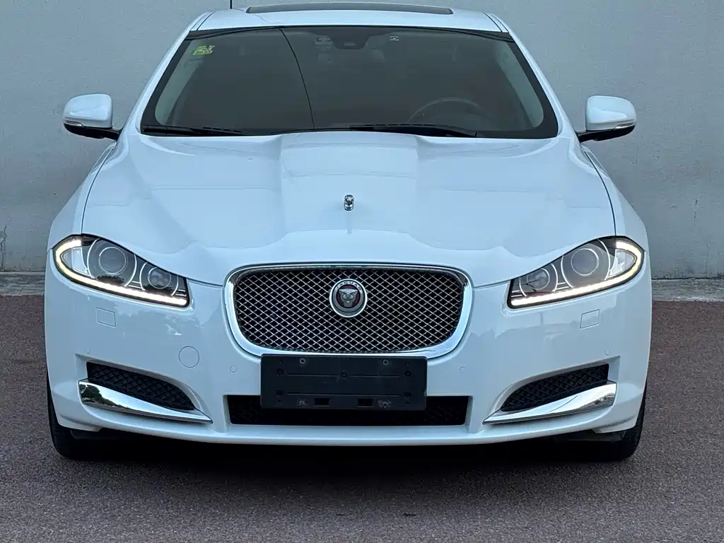 Jaguar XF XF 2.0T 80th Anniversary Collection Luxury Edition, фото 2