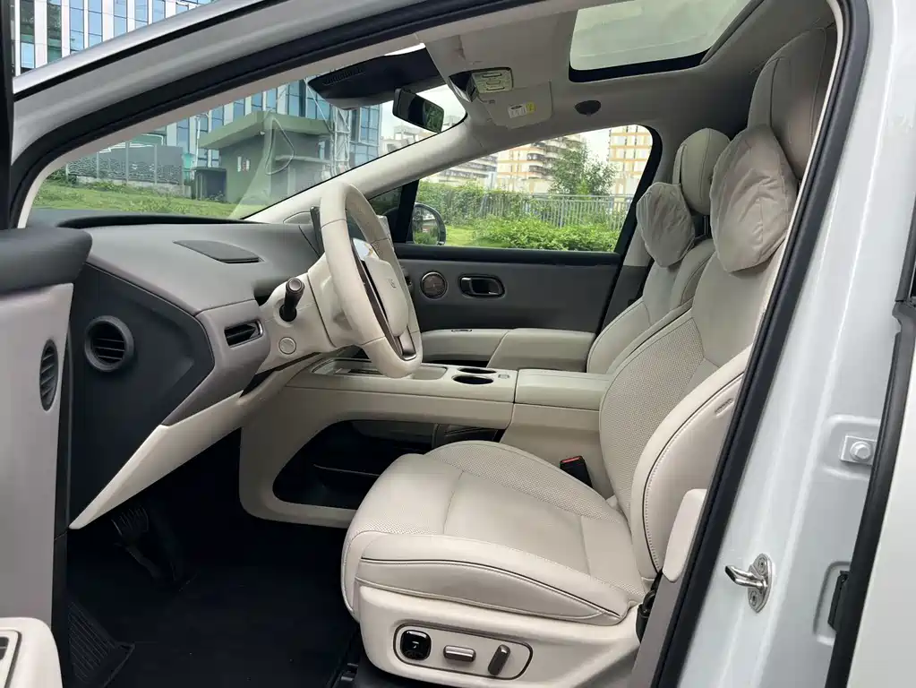 Li Auto i8 2025 Standard