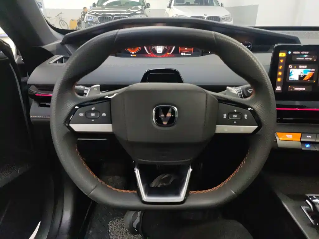 Changan UNI-V 2024 1.5T Luxury Sport