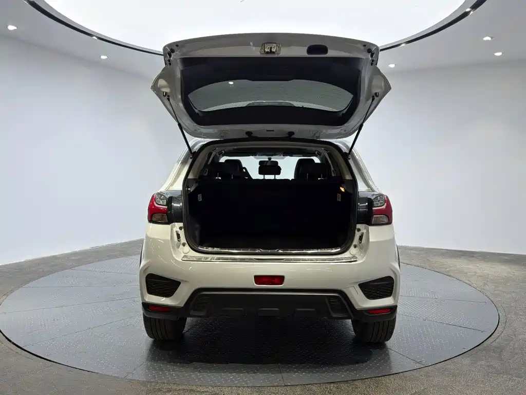 Mitsubishi ASX — миниатюра 9