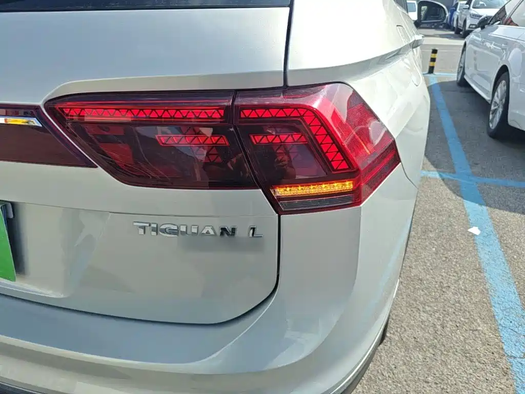 Volkswagen Tiguan L — миниатюра 8