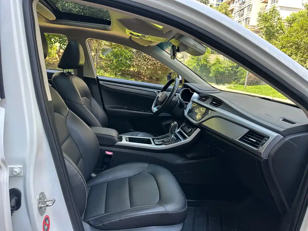 Geely Emgrand GL — миниатюра 10