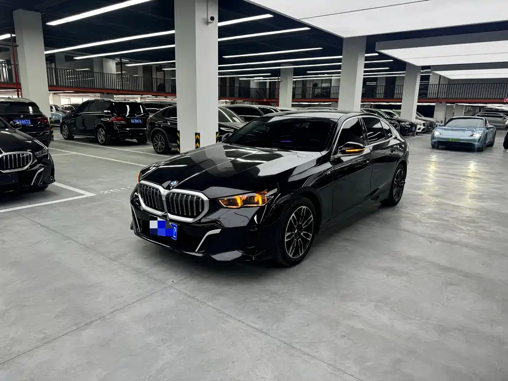 BMW 5 Series 2025 530Li Leading Type M Sport Package