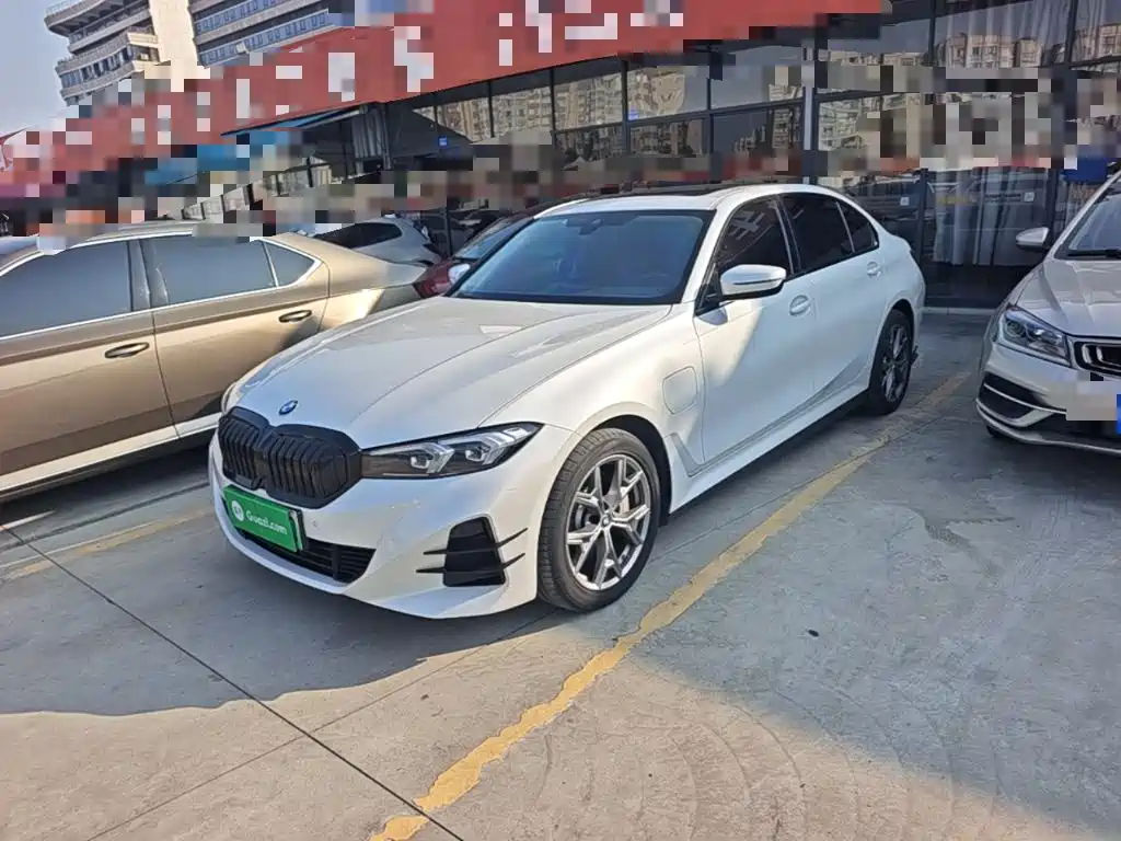 宝马i3 2025款 eDrive 35 L 2024