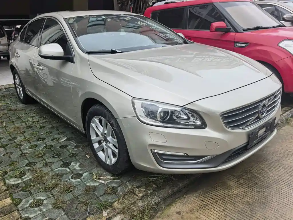 Volvo S60 — миниатюра 2