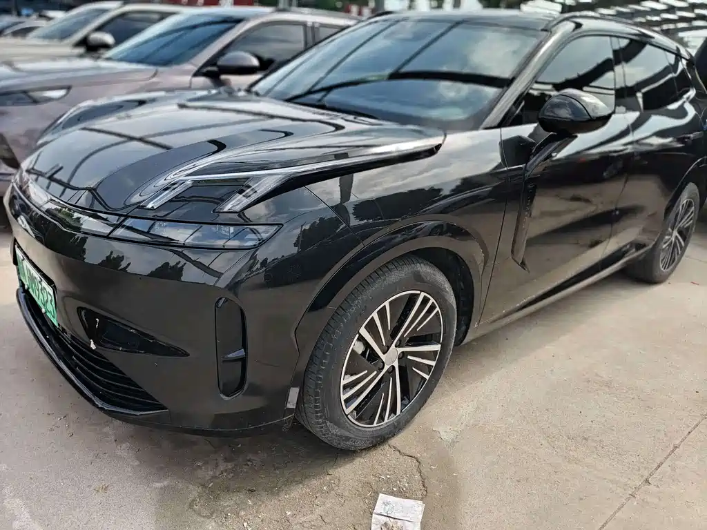 2024 Lynk & Co 08 - zdjęcie 1 z 9