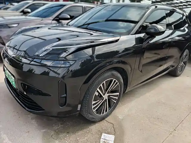 2024 Lynk & Co 08