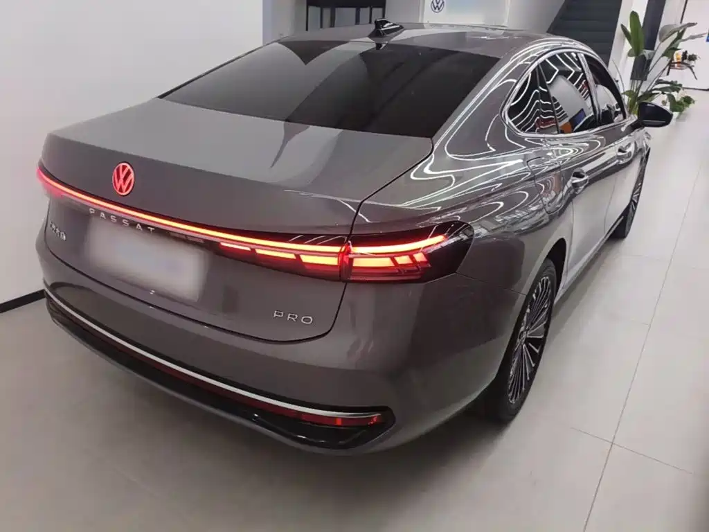 Volkswagen Passat — миниатюра 7