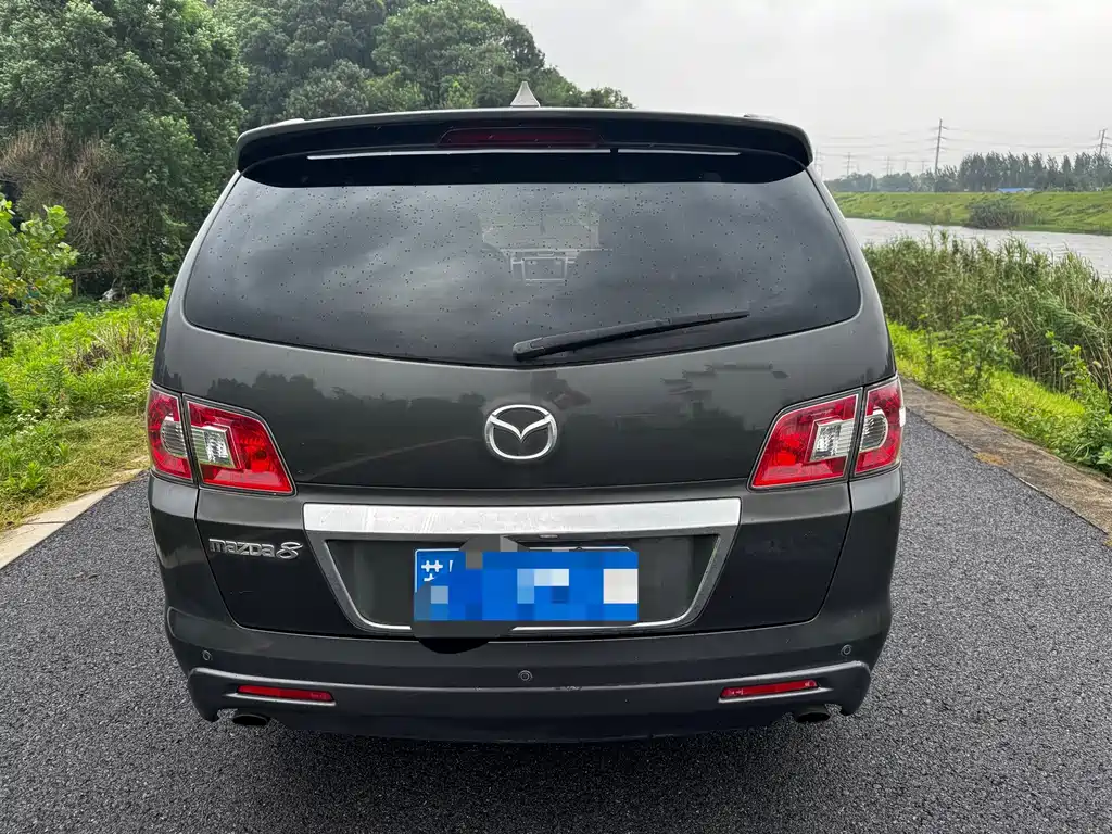 Mazda 8 — миниатюра 3