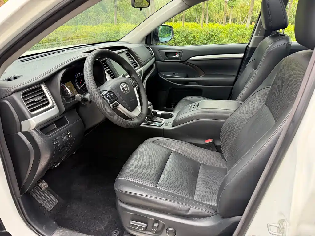 Toyota Highlander — миниатюра 7