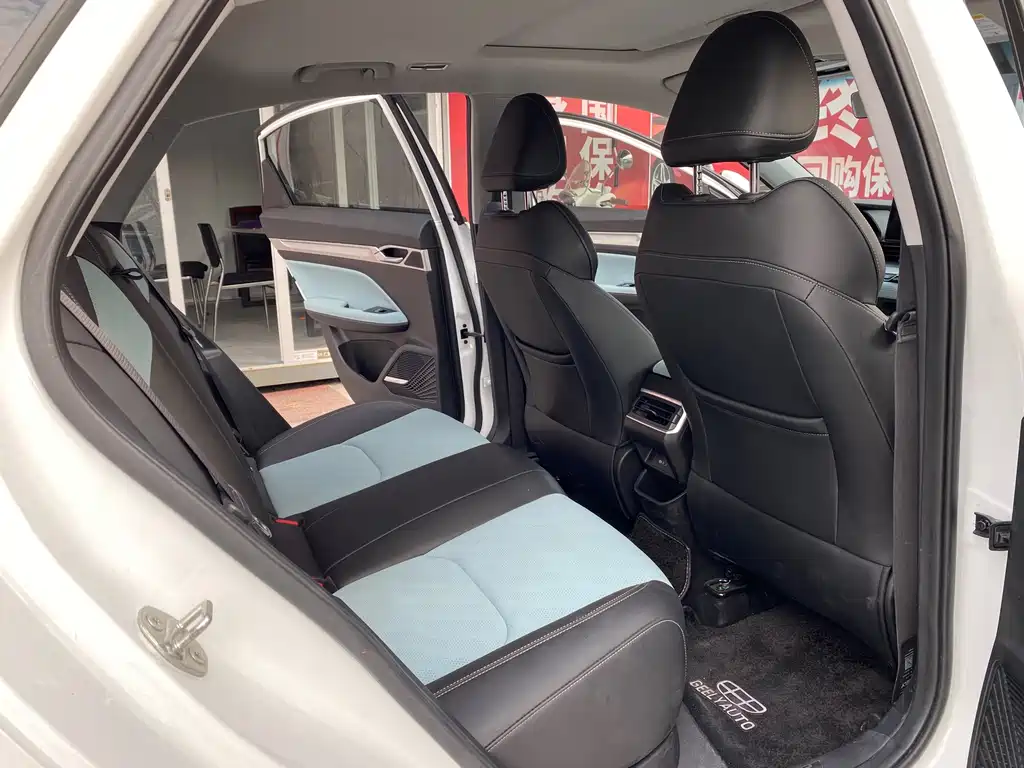 Geely Emgrand L — миниатюра 12