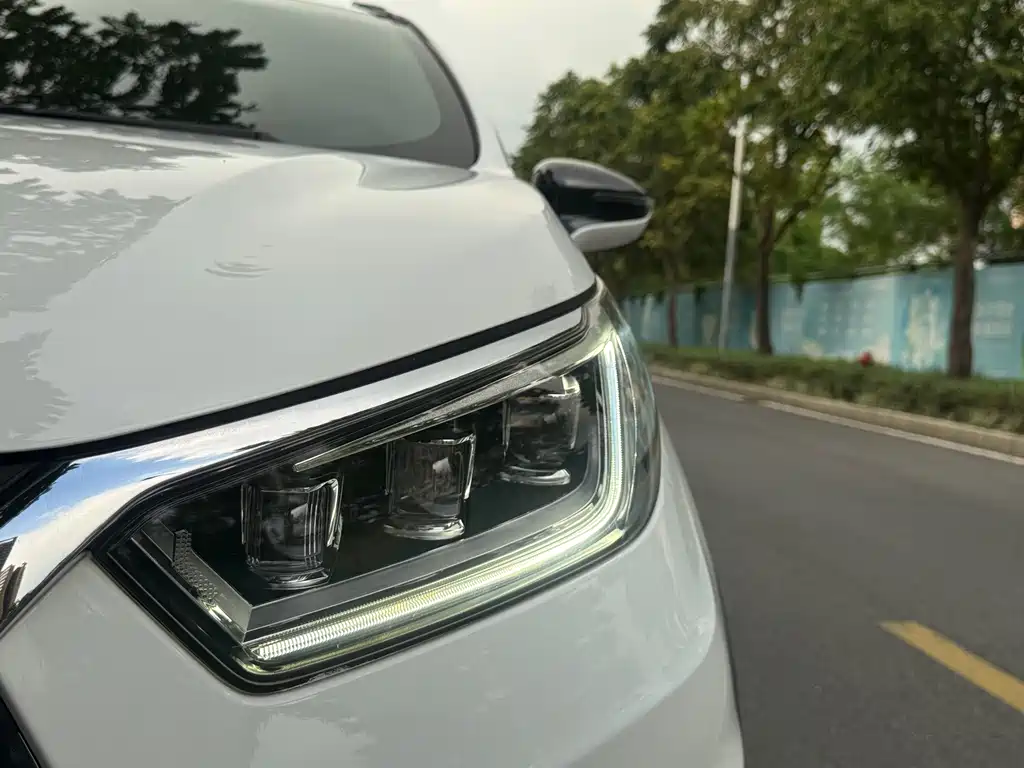 BYD Yuan EV — миниатюра 14